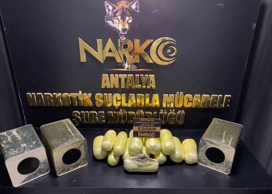 Antalya'da 71 Kilo Esrar Ve Skunk Maddesi Ele Geçirildi