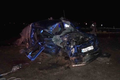 Çarptigi Pikabi Biçen Tir Tarlaya Uçtu Açiklamasi 1 Ölü, 5 Yarali