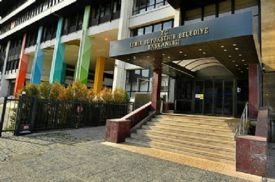 CHP’li İzmir Büyükşehir Belediyesi’nin iş bilmezliği Armağan Çağlayan’ı isyan ettirdi: Daha da beni aramayın!