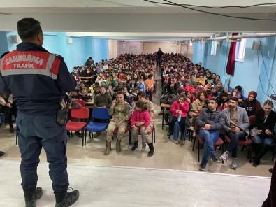 Jandarmadan 450 Ögrenciye Egitim