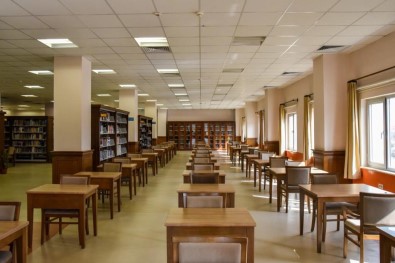 Kütüphane Ve Bilgi Merkezi Deprem Bölgesinden Gelen Ögrencilerin Kullanimina Açildi