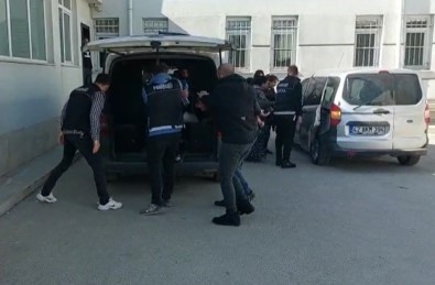 Konya'da Meyve Suyu Kutusunda Eroin Ele Geçirildi