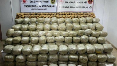 Hakkari'de arazide 650 kilo uyuşturucu ele geçirildi
