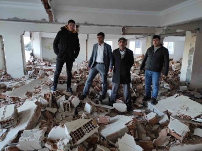 Korku Binasi Açiklamasi Kaygiyla Yasiyorlar