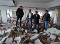 Korku Binasi Açiklamasi Kaygiyla Yasiyorlar