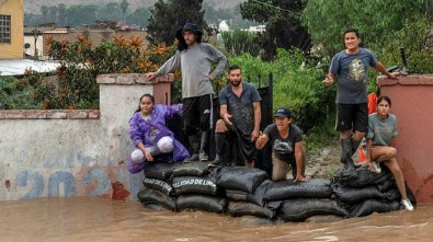 Peru'da Yaku Kasırgası'nın yol açtığı sellerde 2 bin 500 kişi evsiz kaldı