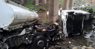 Şırnak'ta tanker köprüden uçtu: 1 ölü, 1 yaralı!