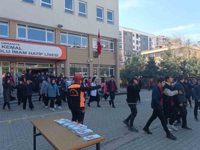 Ümraniye'de Deprem Sonrasi Afet Farkindalik Egitimi'nde Yüzde 600 Artis