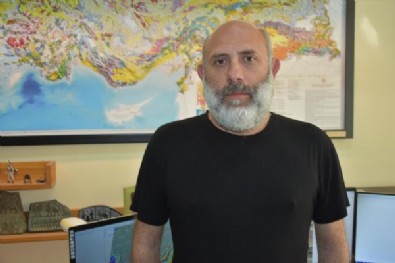 Uzman isimden korkutan tahmin! O faya dikkat çekti: Daha büyüğü yaşanabilir .