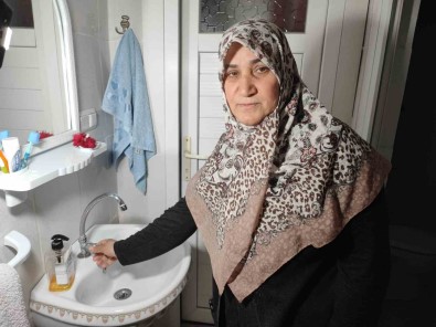 Evden Çikmayan Kiracisinin Elektrik Ve Su Aboneligini Iptal Ettirdi