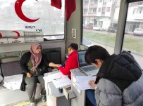Selendili Vatandaslar Kan Bagisina Yogun Ilgi Gösterdi
