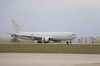 Yardim Malzemelerini Tasiyan Japon Uçagi Türkiye'ye Ulasti