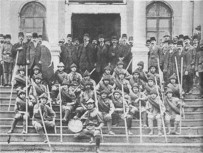 Balikesir Liseli Kessaflar, 108 Yil Öncesi Gibi Askere Ugurlandi