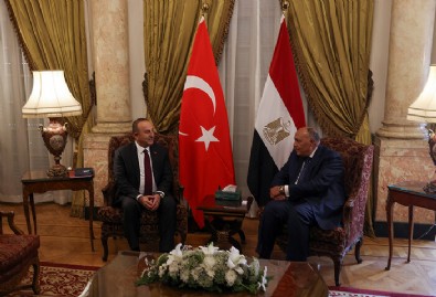 Dışişleri Bakanı Mevlüt Çavuşoğlu Mısır'da