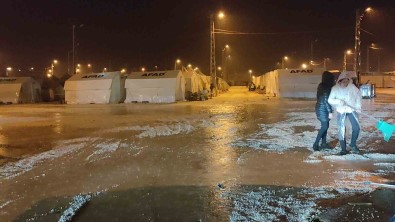 Hatay'da Saganak Yagis Etkili Oluyor
