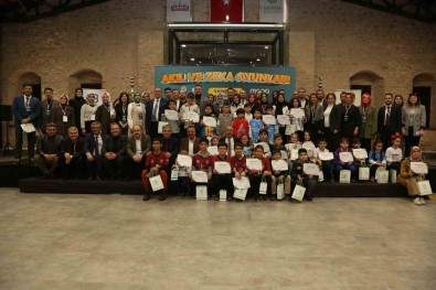 MEGA Ile Akil Zeka Oyunlari Yarismasinda Heyecanli Final