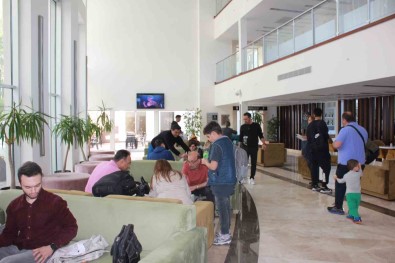 Nevruz Kutlamalari Için Bin 400 Iranli Turist Marmaris'e Gelmeye Basladi
