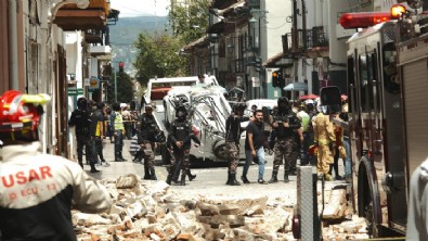 Ekvador 6.7 büyüklüğündeki depremle sallandı