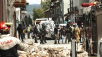  EKVATOR DEPREM - Ekvador 6.7 büyüklüğündeki depremle sallandı