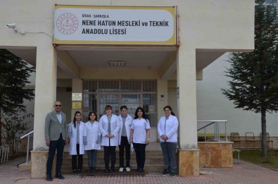 Evleri Tek Tek Dolasip Bakim Yapiyorlar