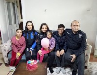 Polis Ekiplerinden Minik Depremzedeye Sürpriz Dogum Günü Kutlamasi
