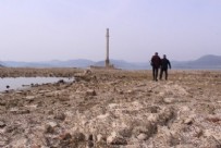 TAHTALı BARAJI - Uzmanlar uyardı: İzmir'de kuraklık sinyali! Su seviyesi düşünce ortaya bu görüntüler çıktı