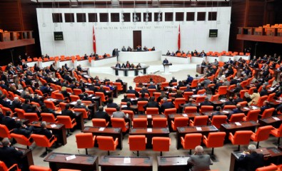 AK Parti'den sağlık alanında düzenlemeler içeren 38 maddelik yeni yasa teklifi