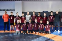 Aliagali Güresçilerden 14 Madalya Birden