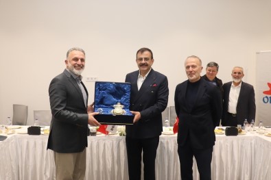 Doruk Nilüfer'de Saglik Sektörü Istisare Edildi