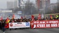 FRANSA - Fransa'da kaos tırmanıyor: Gündem hükümetin düşme olasılığı