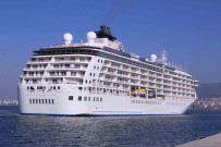 Izmir'e Yilin Ilk Gemisi Geldi