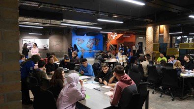 Kapsül Teknoloji Platformu 8 Ülkeden 50 Gence Girisimcilik Egitimi Verdi