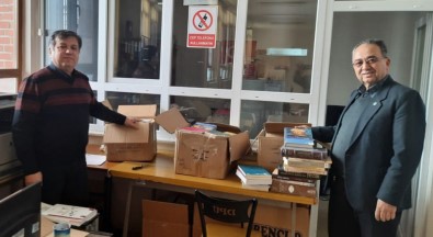 Tavsanli MYO'ya 450 Kitap Bagisi