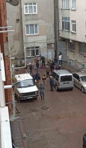 Zeytinburnu'nda Dördüncü Kattan Düsen Kadin Hayatini Kaybetti