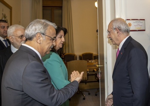 Kılıçdaroğlu TBMM'de HDP ile bir araya geldi