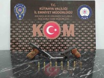 Kütahya'da Yasa Disi Silah Ticareti Yaptiklari Iddiasiyla 5 Süpheli Gözaltina Alindi