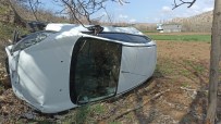 Mardin'de Sürücüsünün Direksiyon Hakimiyetini Kaybettigi Araç Uçurumdan Yuvarlandi Haberi