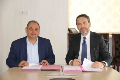 Özçelik Is Sendikasi KARDEMIR Ile TIS Imzalandi