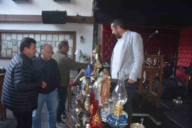 Bodrum'da Düzenlenen Müzayedeye Ünlü Akini