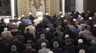 Bursa'da Ramazan Dualarla Karsilandi, Camiler Doldu Tasti