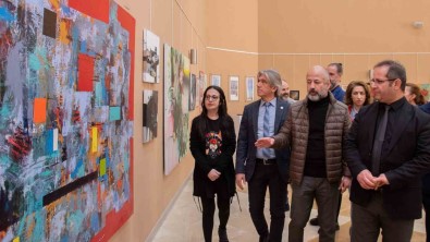Selçuk Üniversitesinde 2 Sergi Sanatseverlerle Bulustu