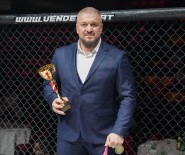 Viyana'nin Kalbi Depremzedeler Için Atti