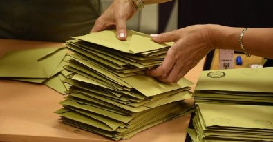 Cumhurbaşkanı adayları için ikinci gün atılan imza sayıları belli oldu