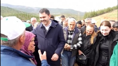 Depremzede vatandaşlardan Bakan Kurum'a: Ne olur kazanın bu seçimi, onlar bize ev yapmaz