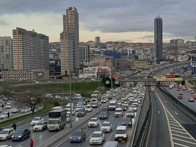 Ramazan Ayinin Ilk Gününde Trafik Yüzde 63'E Ulasti