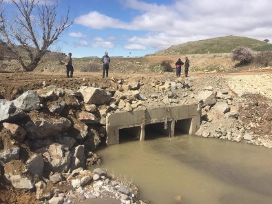 Tunceli'de Selden Zarar Gören Menfezler Yenilendi