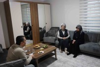 Emine Erdogan'dan Ankara'daki Depremzede Aileye Iftar Ziyareti