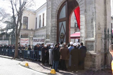 Hırka-i Şerif ziyarete açıldı