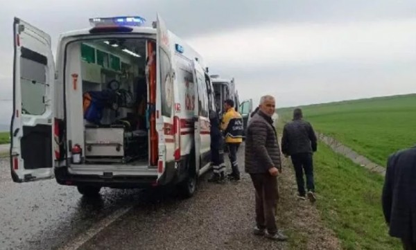 İşçi servis minibüsü devrildi: 3’ü ağır, 9 yaralı