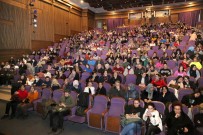 Küçükçekmeceli 50 Yetiskin, Hayatlarinda Ilk Kez Tiyatro Izledi